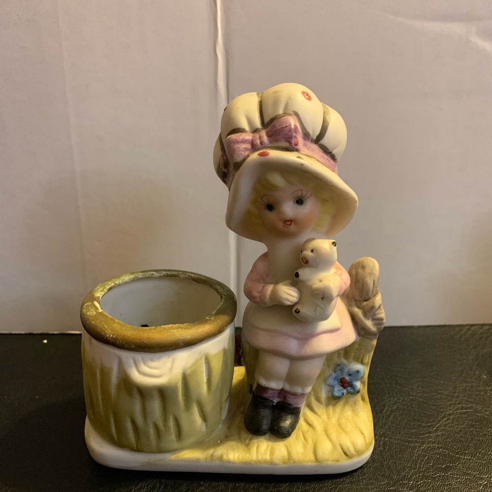 Little Luvkins figurine